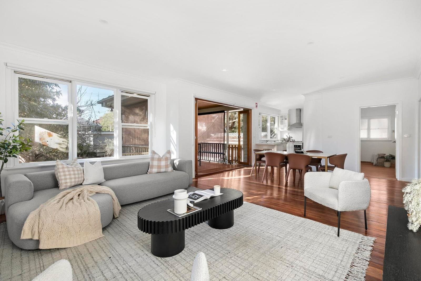 28 Deakin Street, Essendon VIC 3040, Essendon - Thumbnail 2