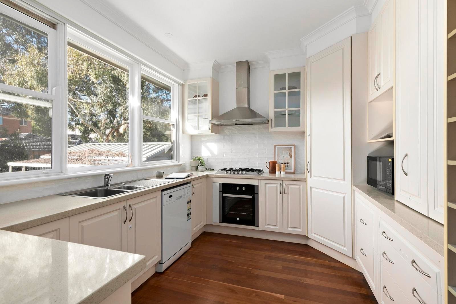 28 Deakin Street, Essendon VIC 3040, Essendon - Thumbnail 4