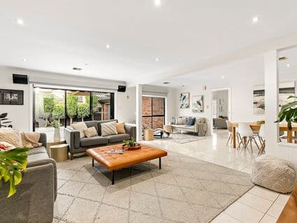 58 Truro Crescent, Keilor Lodge - Thumbnail 3