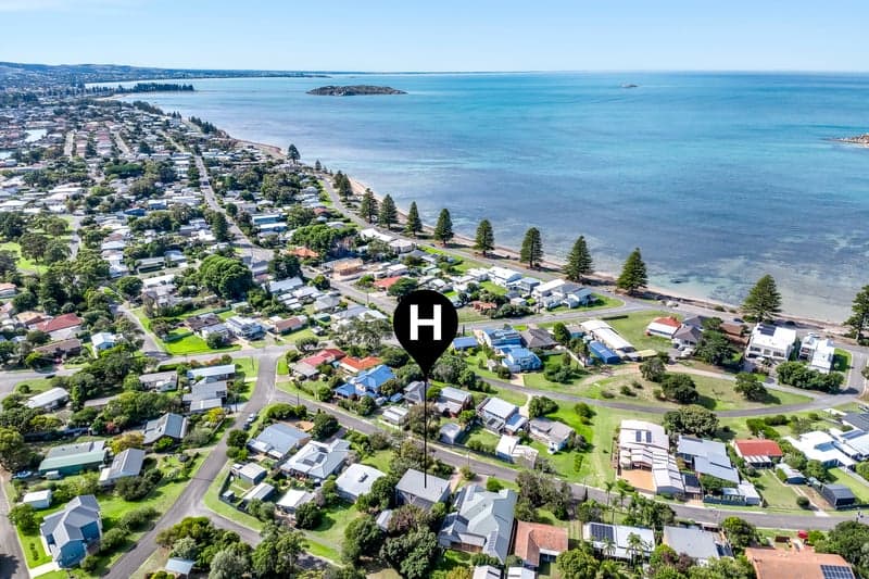 9 Island View Crescent, Encounter Bay - Thumbnail 2