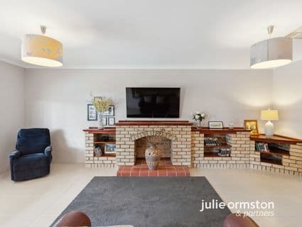 17 Magnolia Mews, Edgewater - Thumbnail 3