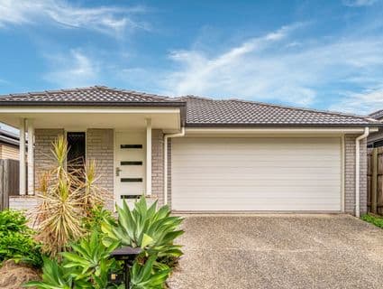 28 Nursery Place, Richlands - Image 1