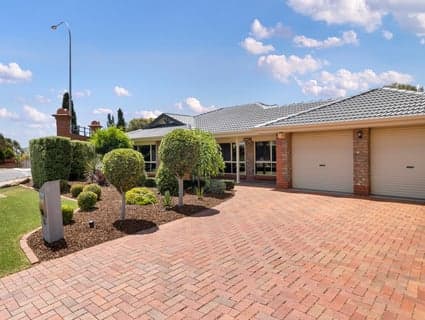 53 Reordan Drive, Greenwith - Thumbnail 2