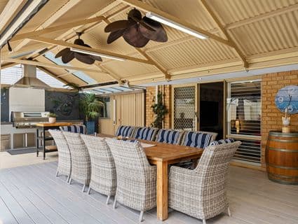 33 Rochester Way, Meadow Springs - Thumbnail 2