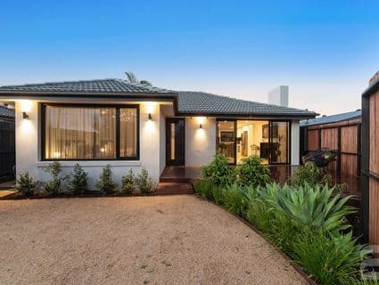 85A East Road, Seaford - Image 1