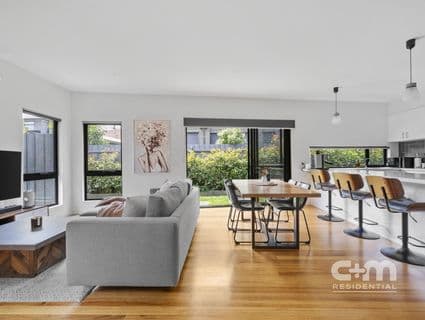 7/158 Waterloo Road, Oak Park - Image 1