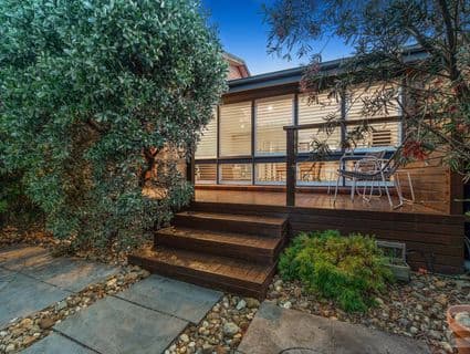 6/4-8 Kenaud Avenue, Mount Eliza - Image 1