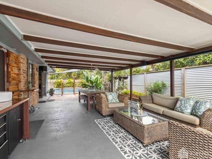 102 Main Street, Redland Bay - Thumbnail 2