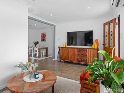 102 Main Street, Redland Bay - Thumbnail 3
