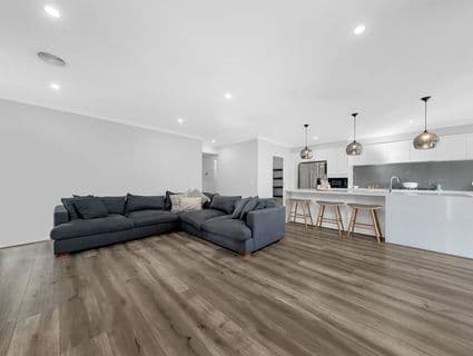 24 Revelstoke Street, Mickleham - Thumbnail 2