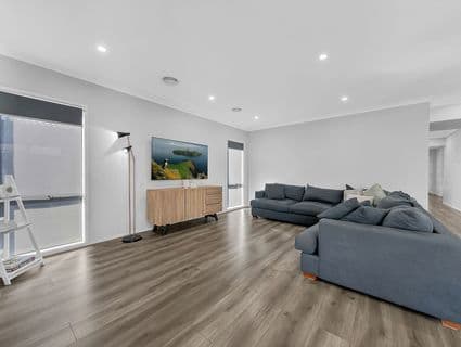 24 Revelstoke Street, Mickleham - Thumbnail 3