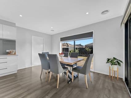 24 Revelstoke Street, Mickleham - Thumbnail 7