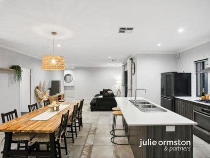 14 Nutcote Road, Banksia Grove - Thumbnail 5