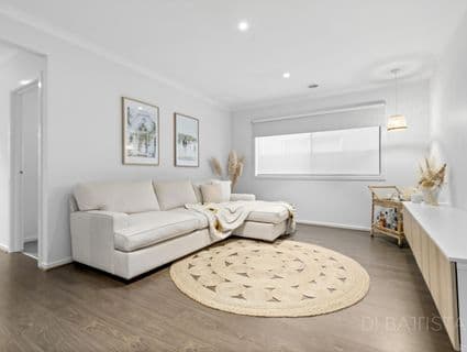8 Dacite Way, Craigieburn - Thumbnail 6