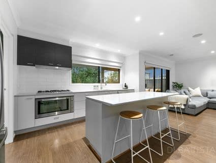 8 Dacite Way, Craigieburn - Thumbnail 8