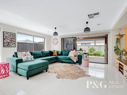 31 Simmental Drive, Clyde North - Thumbnail 4