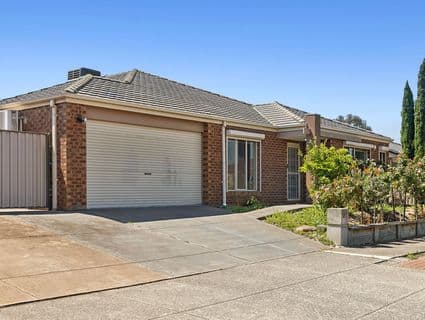 31 Pimelea Terrace, St Albans - Thumbnail 2