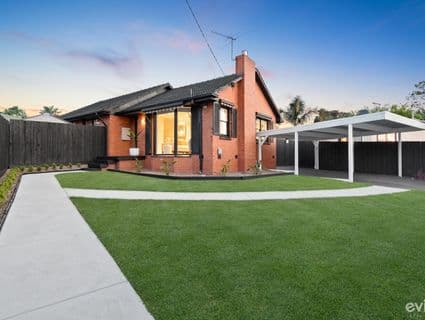 4 Wynden Drive, Frankston - Image 1
