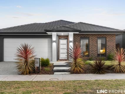 25 Cheddington Road, Cranbourne East - Image 1