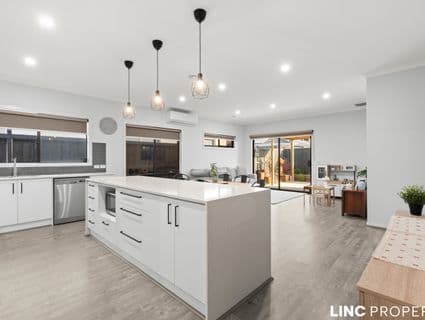 25 Cheddington Road, Cranbourne East - Thumbnail 4