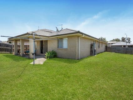 4 Charles Avenue, Pimpama - Image 1