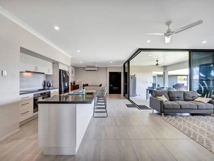 21 Henderson Street, Mount Low - Thumbnail 6