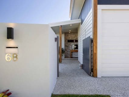 68 Lapoinya Crescent, Warana - Image 1