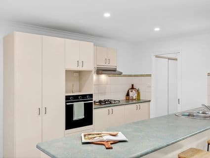 46 Glenbruar Drive, Hillside - Thumbnail 4