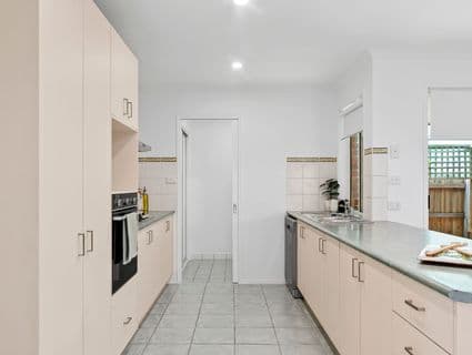 46 Glenbruar Drive, Hillside - Thumbnail 7