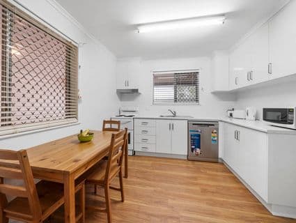 1 & 2/72 Hume Street, North Toowoomba - Thumbnail 6