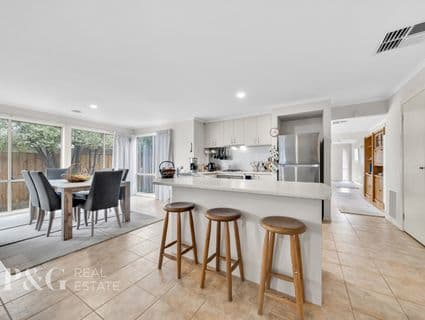 11 Norma Cl, Narre Warren South - Thumbnail 2