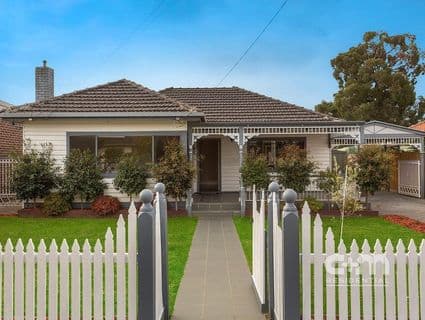 24 Talbot Street, Hadfield - Image 1