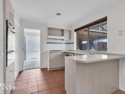 6 Plough Rise, Narre Warren South - Thumbnail 3