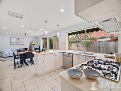 9 Seaeagle Avenue, Point Cook - Thumbnail 7