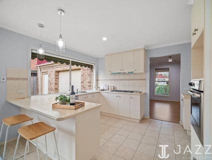 9 Seaeagle Avenue, Point Cook - Thumbnail 8