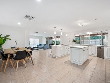 31 Parkway Circuit, Parafield Gardens - Thumbnail 4