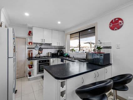 14 Colignan Court, Meadow Heights - Thumbnail 5