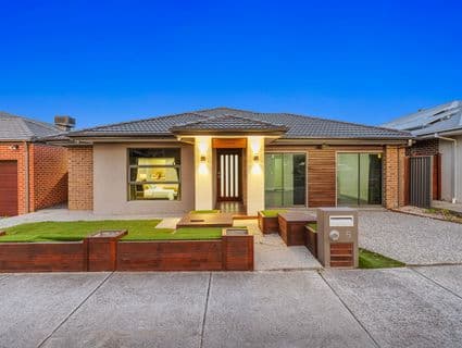 5 Mcallister Drive, Cranbourne East - Image 1