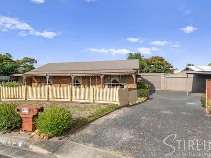 8 Dotterel Close, Blind Bight - Image 1