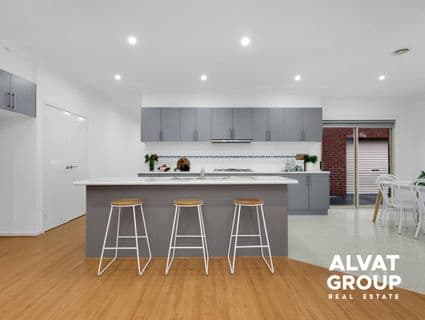 51 Hampton Street, Craigieburn - Thumbnail 2