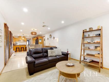 12 Abercarn Avenue, Craigieburn - Thumbnail 4