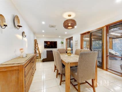 12 Abercarn Avenue, Craigieburn - Thumbnail 8