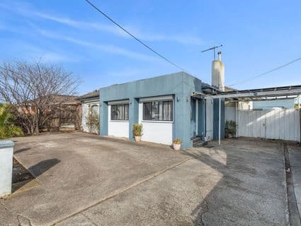 27 Belmore Road, Sunshine North - Image 1