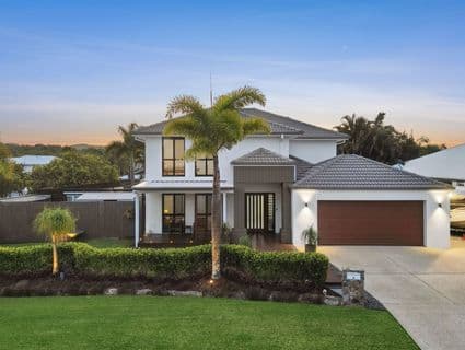 8 Ironhurst Place, Peregian Springs - Image 1