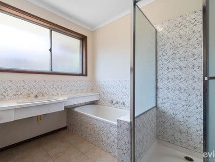 18 Narambi Crescent, Frankston - Thumbnail 8