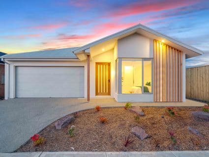 60 Shanti Circuit, Werribee - Image 1