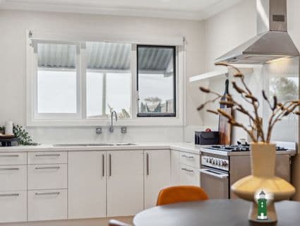 8 Maxworthy Place, Hamilton Hill - Thumbnail 8
