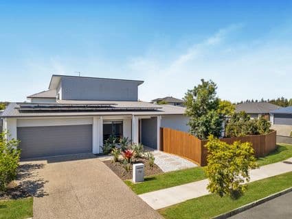 2/76 Great Sandy Circuit, Pimpama - Thumbnail 2