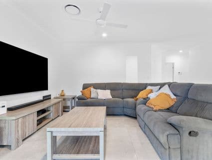 2/76 Great Sandy Circuit, Pimpama - Thumbnail 6