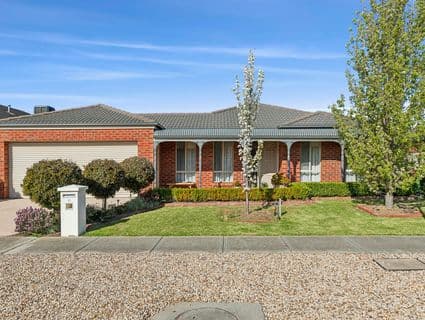 10 Ritchie Court, Sunbury - Image 1